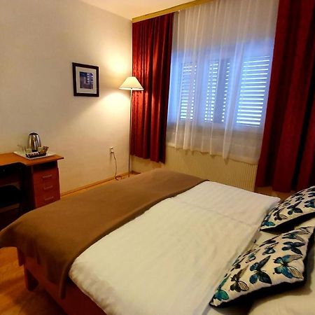 Adriasobe Hotel Водице Екстериор снимка