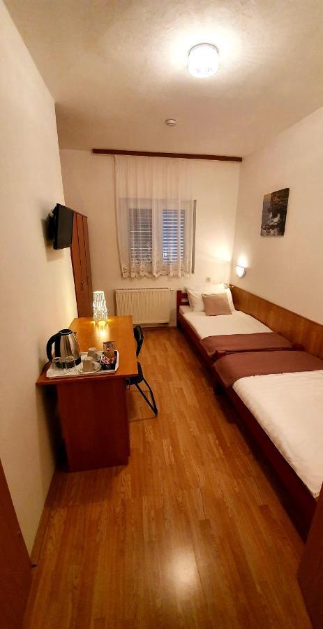 Adriasobe Hotel Водице Екстериор снимка