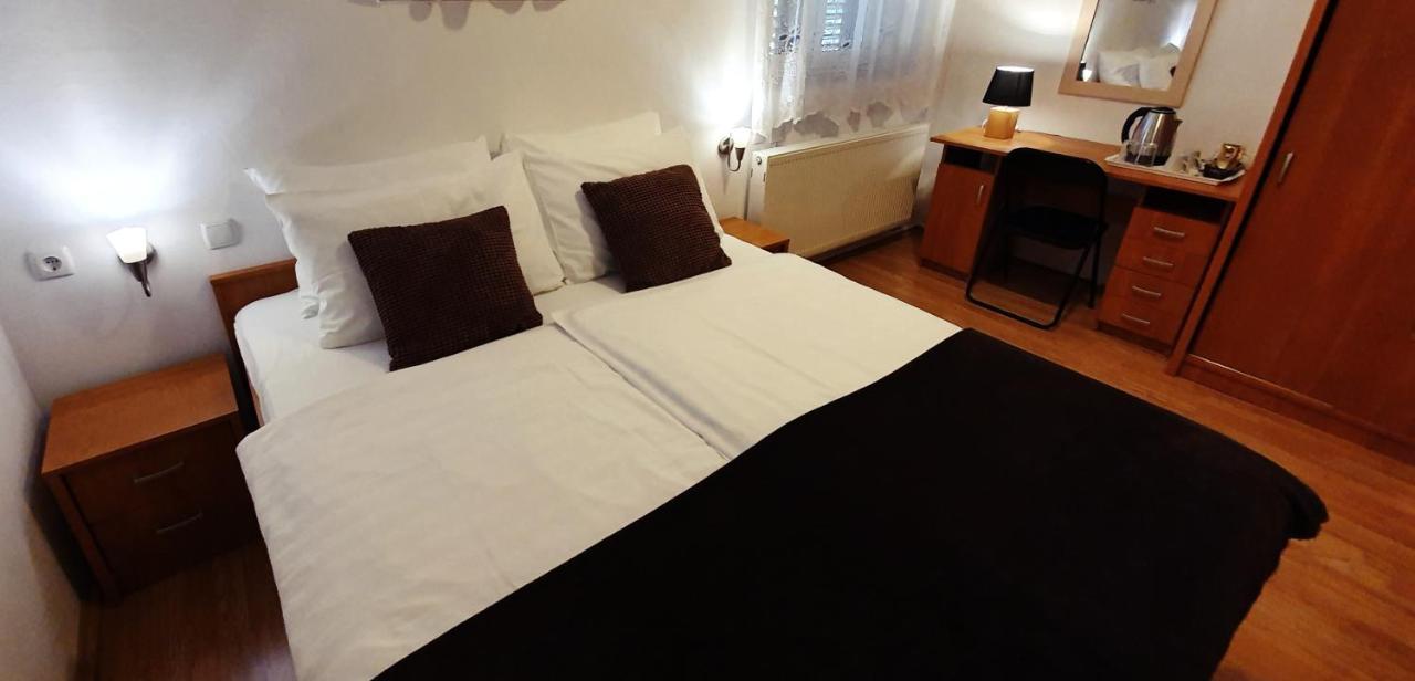 Adriasobe Hotel Водице Екстериор снимка